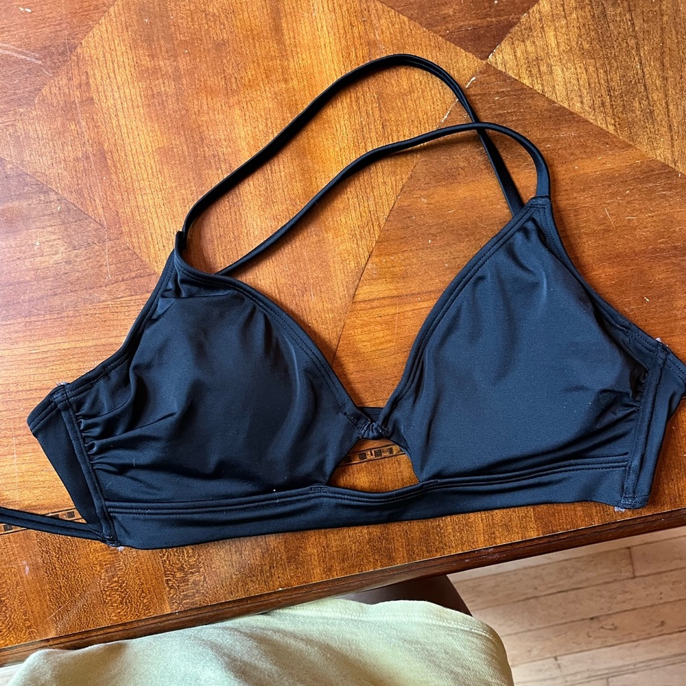 Women’s Shade and Shore swim top